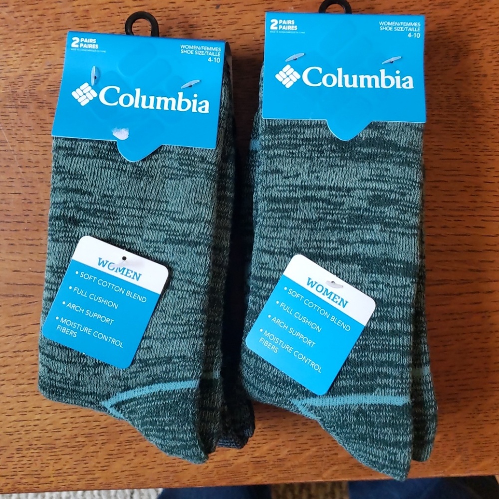 Women's Columbia Socks. 4 pairs.  New in Pkgs